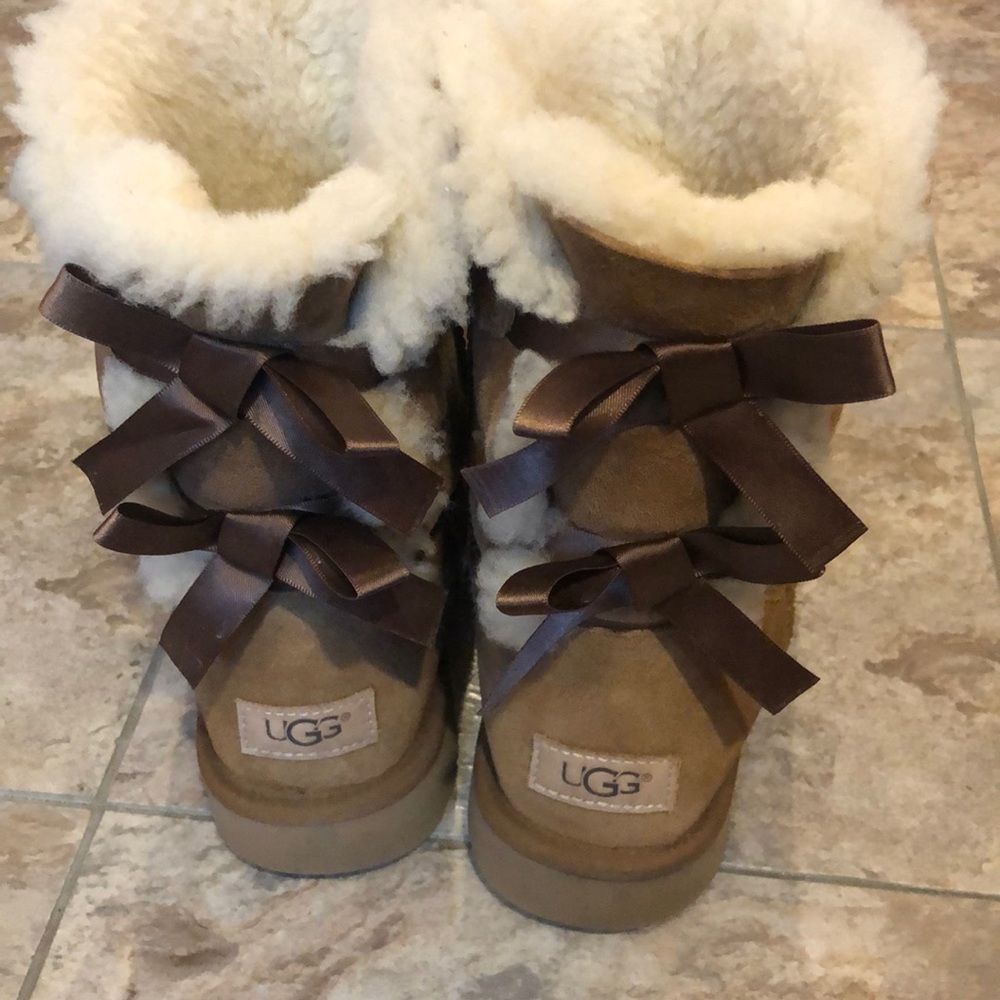 Authentic used Bailey Bow Ugg Australia Boots